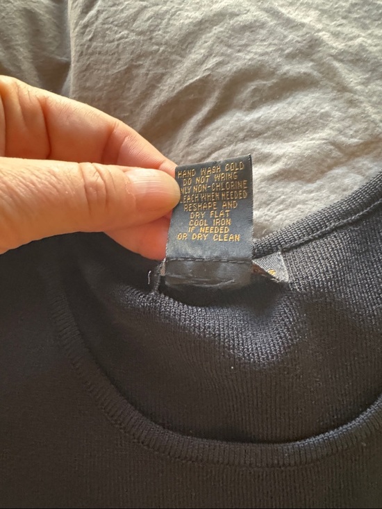 Classic knit Black A-Line Knit Skirt - and sleeveless topVersatile Women's Skirt - Picture 3 of 6